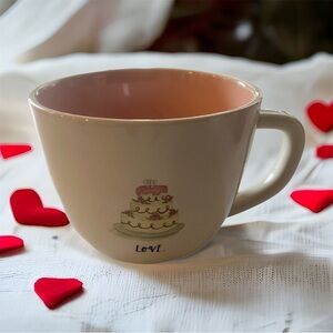 🍄Rae Dunn “Love” Mug